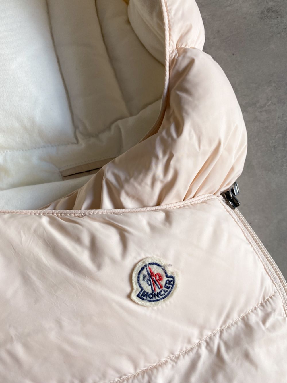 Пуховой конверт Moncler, 68