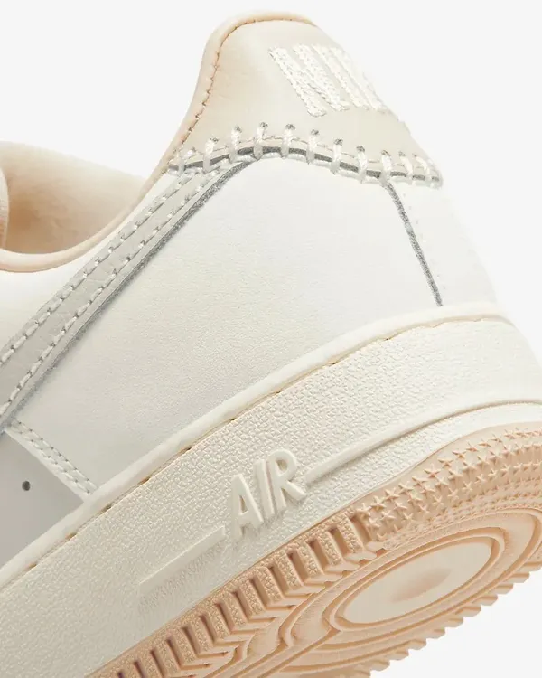 Кроссовки женские NIKE WMNS AIR FORCE 1 '07 CN CN