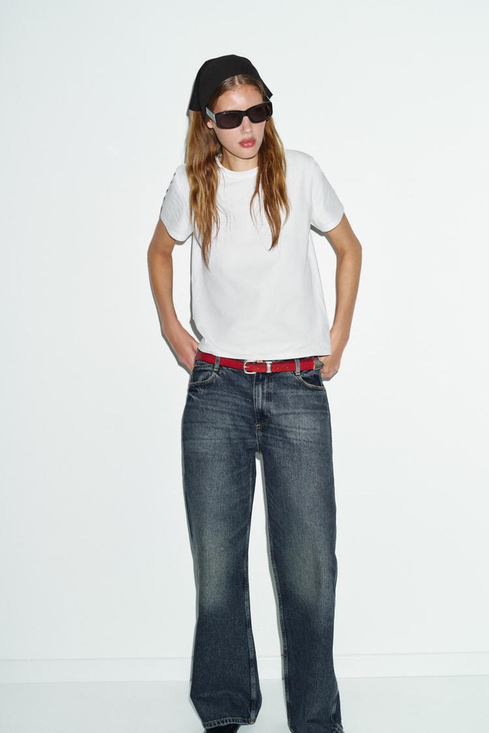 ZARA ХЛОПКОВАЯ ФУТБОЛКА В СТИЛЕ РУСТИК, БЕЛЫЙ