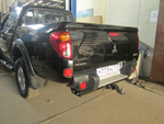 Фаркоп Mitsubishi L200 2006-2015 съемное крепление шара под американский квадрат FA 0648-E