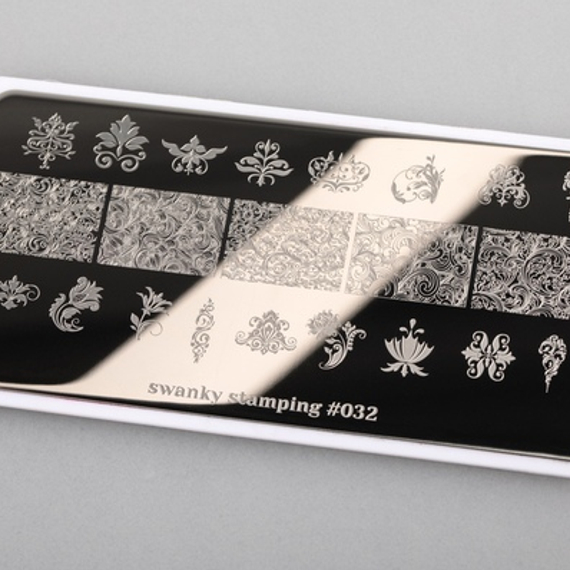 Пластина Swanky Stamping №32