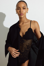 Кружевное боди-стринги с чашками — Чёрный - H&M