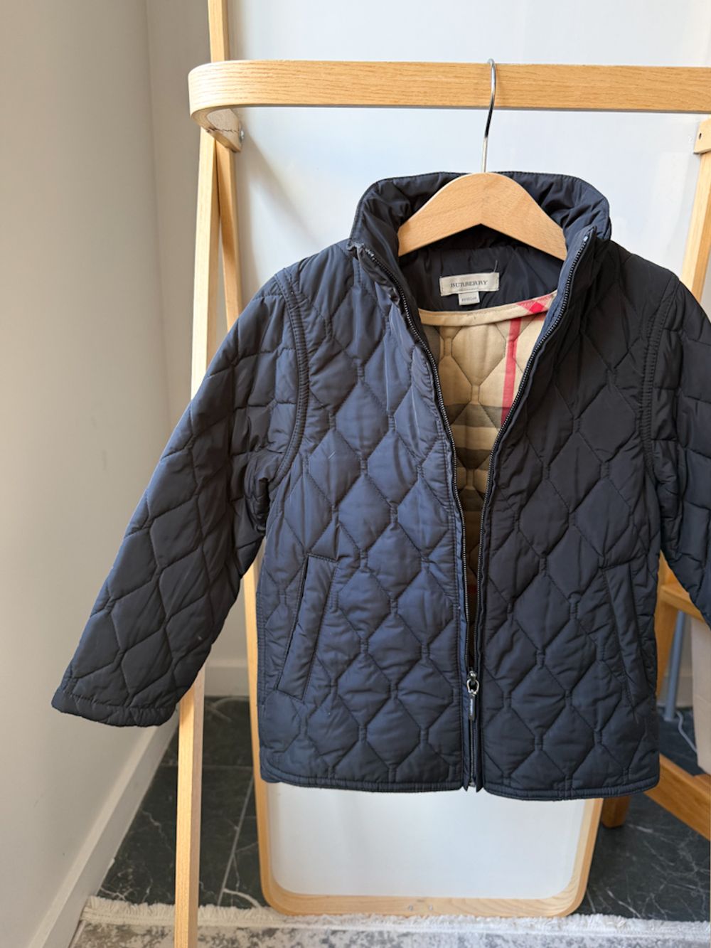 Стёганая куртка Burberry, 104