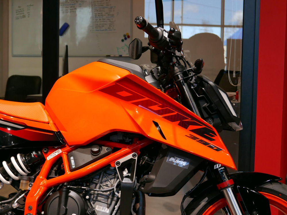 KTM 390 DUKE, 2024