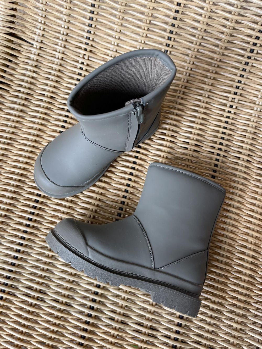 Сапоги Zara