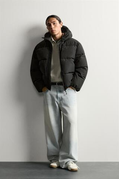 СТЕГАНАЯ КУРТКА СВОБОДНОГО КРОЯ С КАПЮШОНОМ — ZARA
