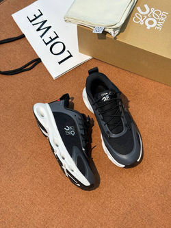 Кроссовки On Running x Loewe