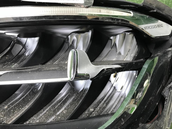 Битая Фара левая Mercedes E W213 (2020-2023) LED