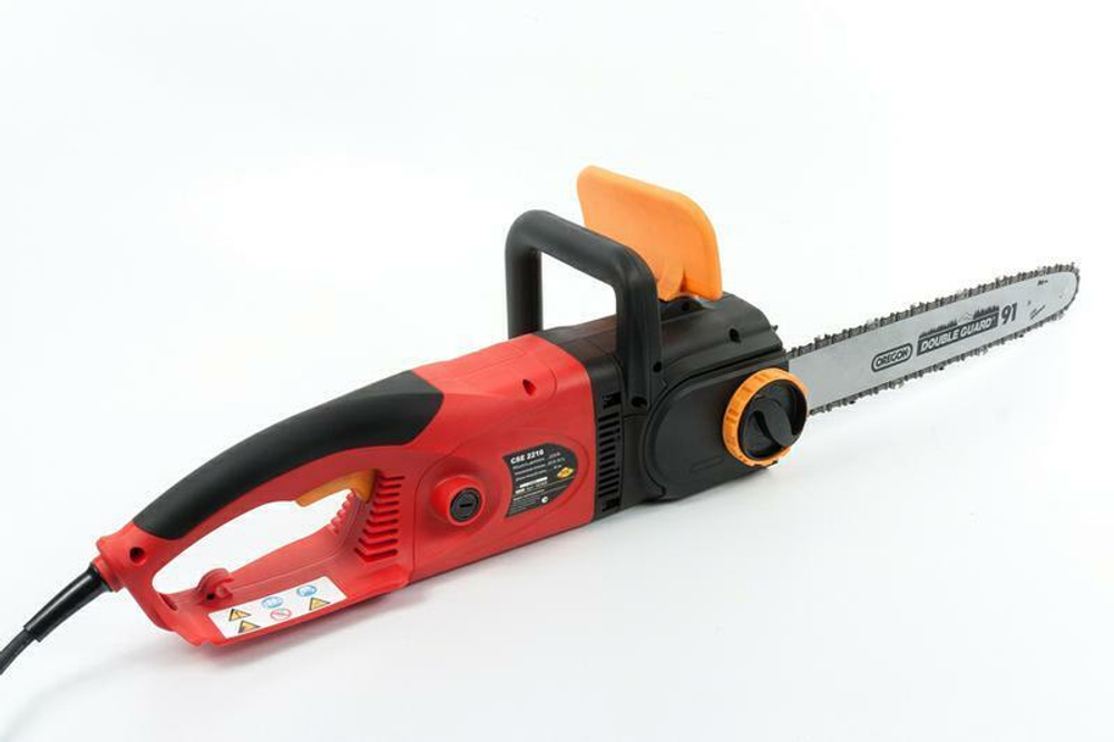 Пила цепная электрическая DDE CSE2216 (2230 Вт,40см, (1.3-3/8"-57зв), 4.4кг,пл пуск,авт.смазка, коробка)