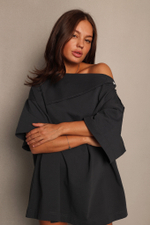Футболка с отложным уголком