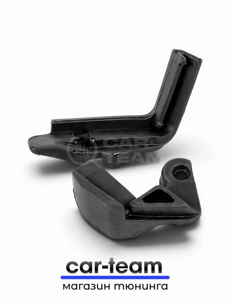 Уплотнители петель капота на Лада Приора