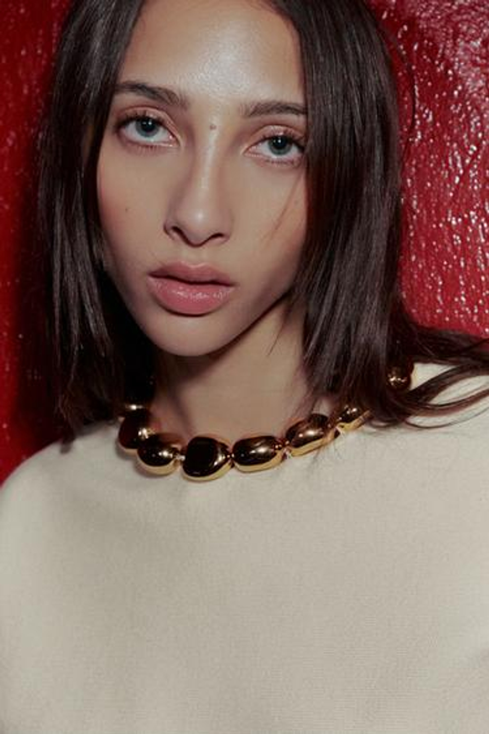 СВИТЕР С ДЕТАЛЬНОЙ ВЫСТУПКОЙ НА ВОРОТНИКЕ - ZARA