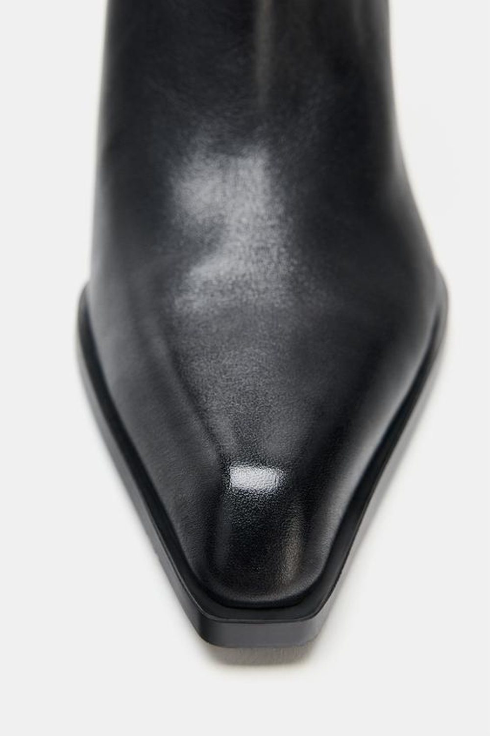 ZARA КОЖАНЫЕ БОТИЛЬОНЫ В КОВБОЙСКОМ СТИЛЕ, ЧЕРНЫЙ