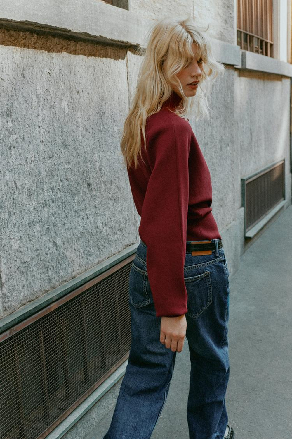 ZARA КАРДИГАН С ОБТЯЖНОЙ ПУГОВИЦЕЙ, БУРГУНДИ