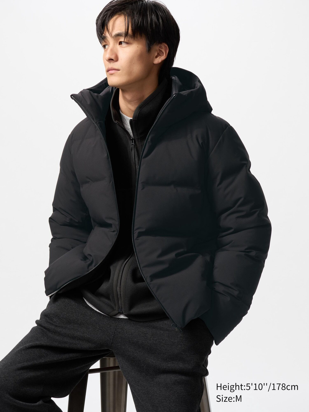 UNIQLO Бесшовная пуховая парка, черный
