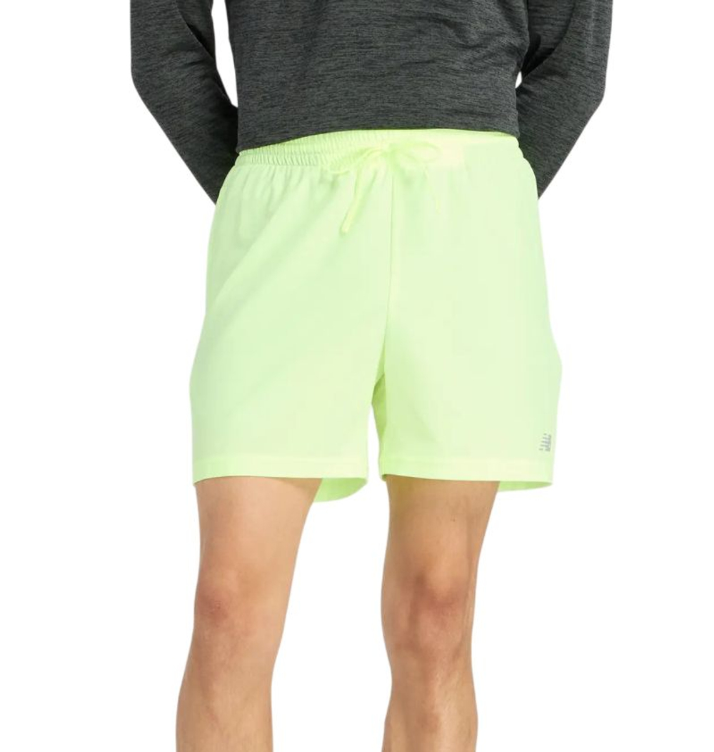 Теннисные шорты New Balance Sport Essentials Short 5in - neon yellow/slate grey