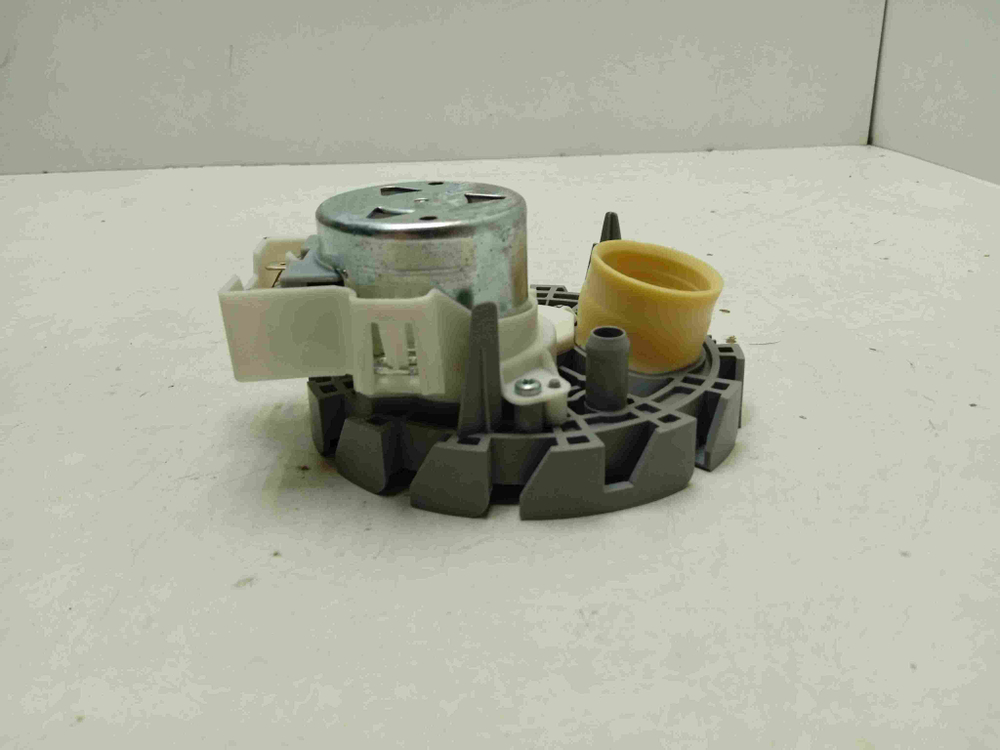 SMV50E30RU/97 ктп24 Распределитель потока для посудомоечной машины Bosch SMV50E30RU/97 б/у