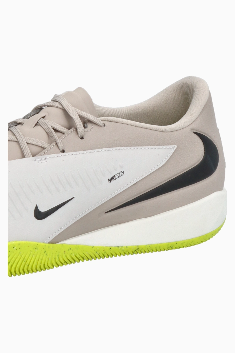 Футзалки Nike Phantom 6 Low Academy IC - белый