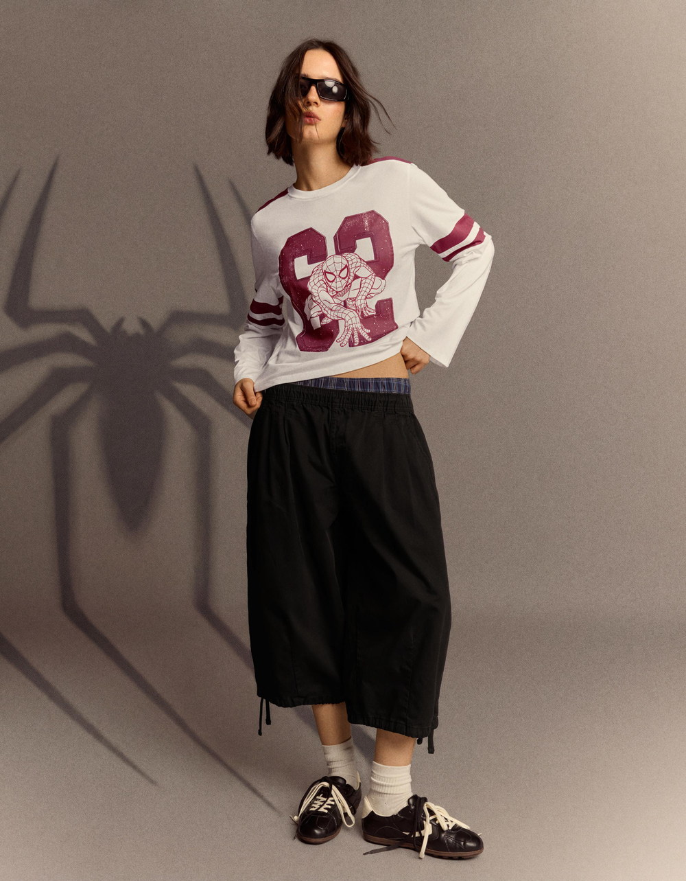 Женский лонгслив с принтом SPIDER-MAN - BERSHKA