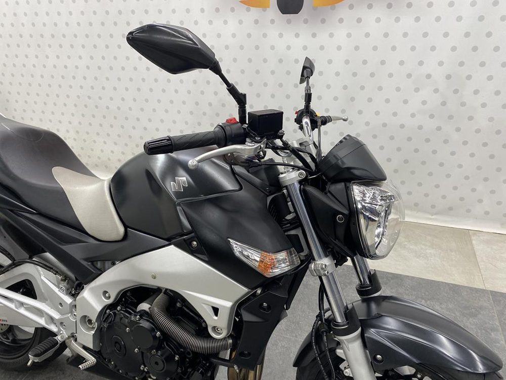Suzuki GSR400 2006
