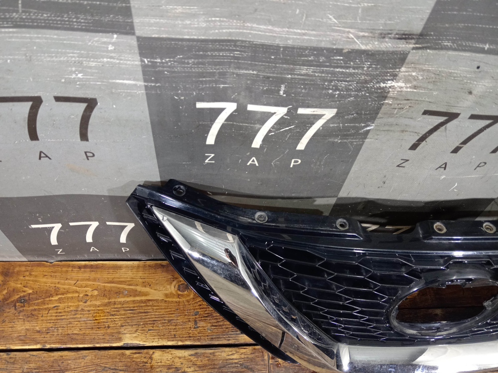 Решетка радиатора Nissan Qashqai 2 (J11) 17-24 Б/У Оригинал 62310HV32D