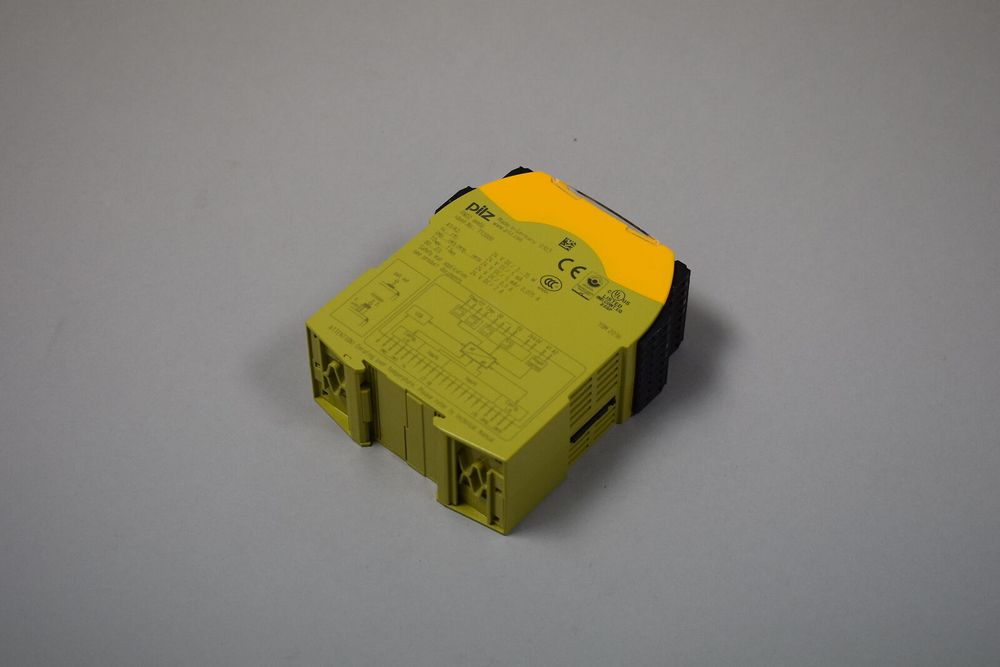 PILZ PNOZ mm0p 24VDC PILZ PNOZ mm0p 24VDC