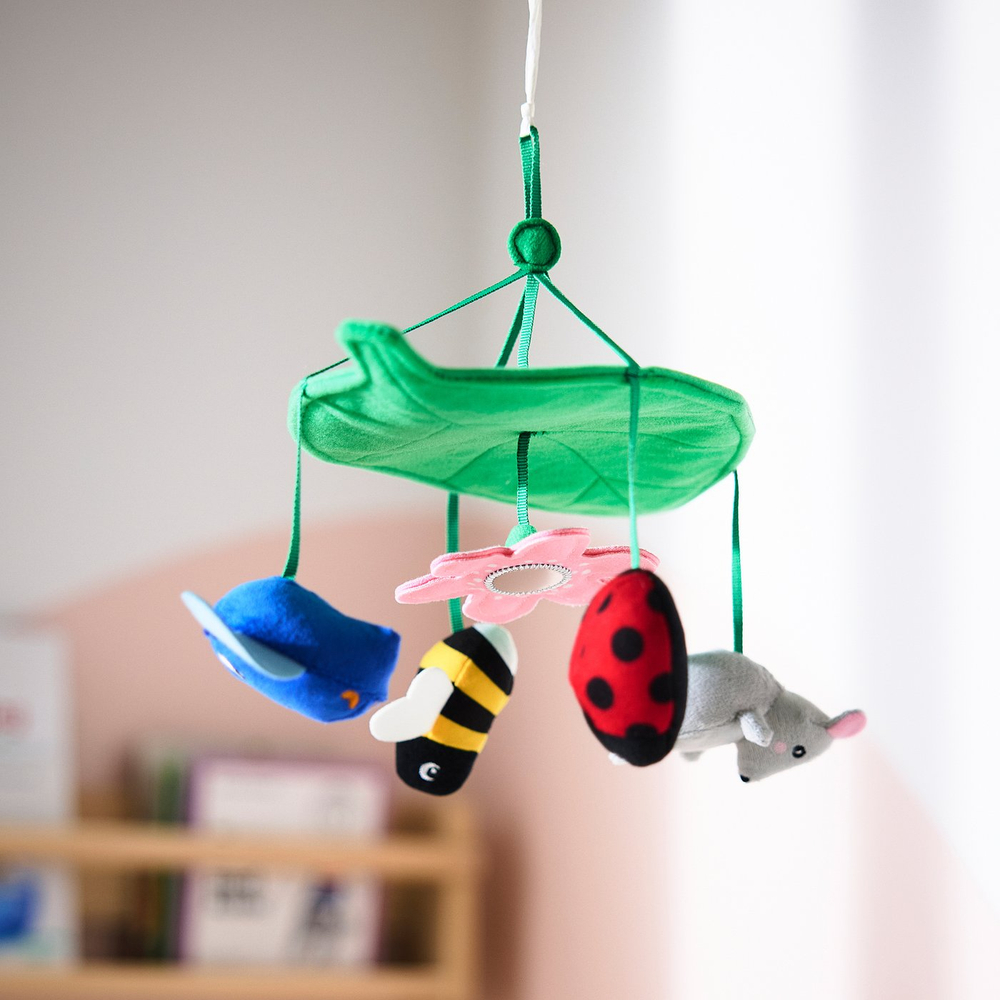 IKEA SANDBI  (ИКЕА САНДБИ)  -  Мобиль на кроватку - скандинавская природа/многоцветный