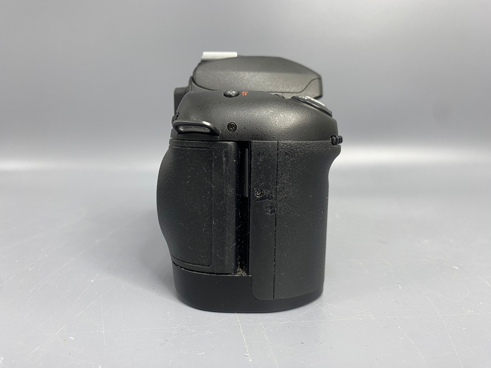 Nikon F80
