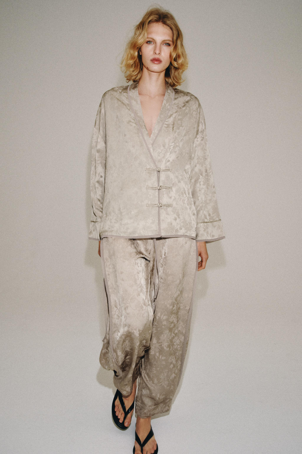ЖАККАРДОВЫЙ ДВУБОРТНЫЙ БЛЕЙЗЕР — ZW COLLECTION — ZARA