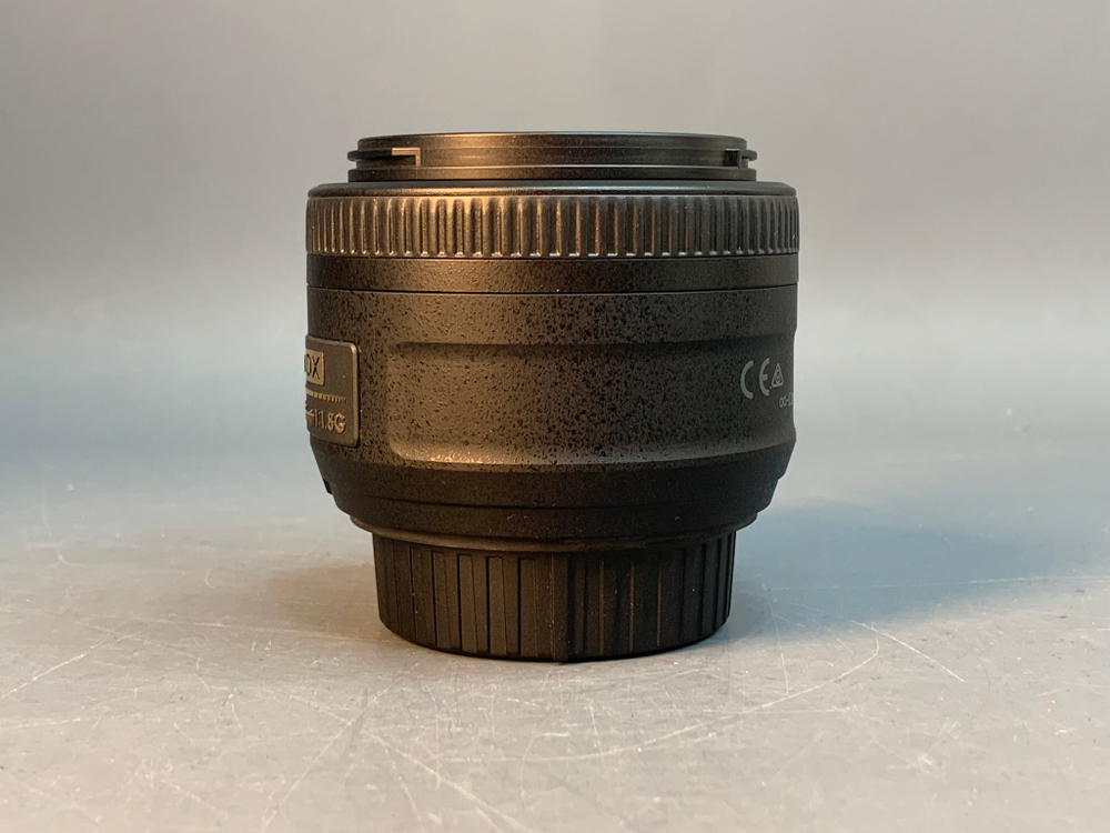Nikon 35mm 1.8G AF-S DX Nikkor