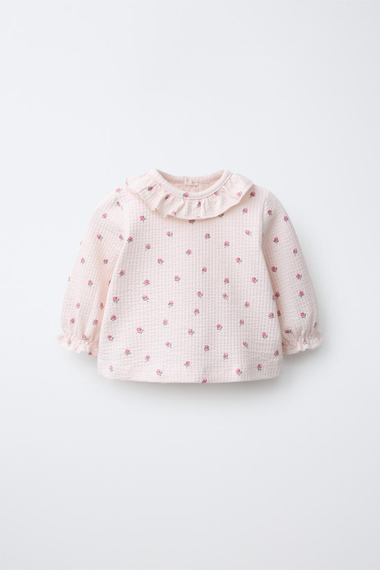 ZARA ФУТБОЛКА С ТЕКСТУРНЫМ ЦВЕТОЧНЫМ ПРИНТОМ, РОЗОВЫЙ/БЕЛЫЙ