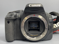 Canon 550D Kit 18-55mm IS 16500 кадров