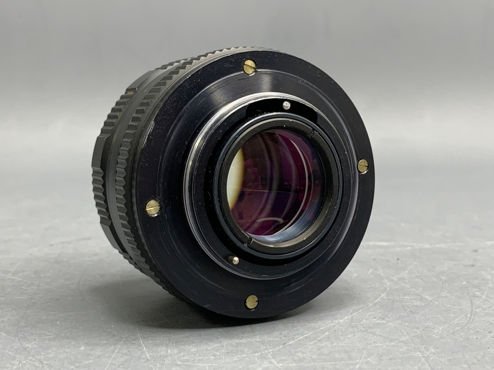 MC Helios-44M-7 внутри небольшой маслянистый развод
