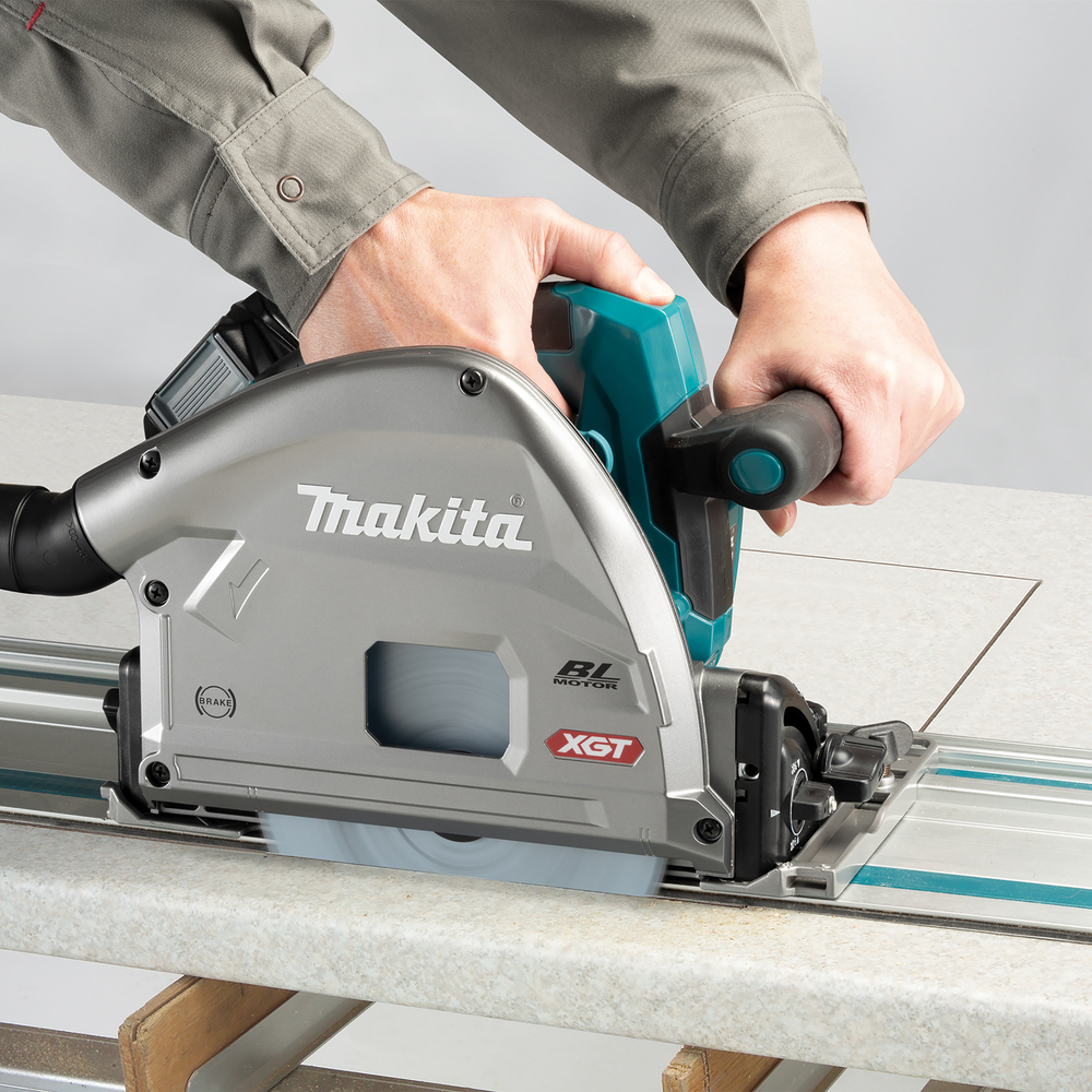 Аккумуляторная погружная дисковая пила 165 мм LXT ® SP001GZ02 18В X2 165 мм