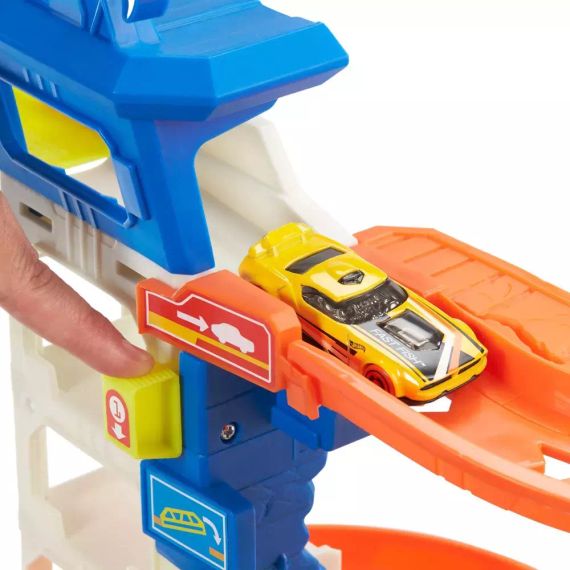 Hot Wheels Attacking Shark Escape Trackset