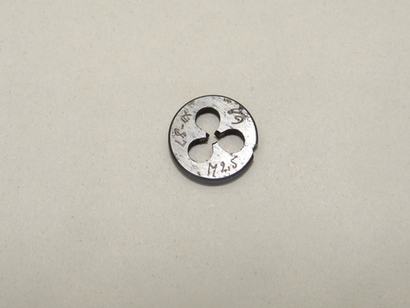 Плашка М2,5х0,45 (основной шаг) 6g d=15мм