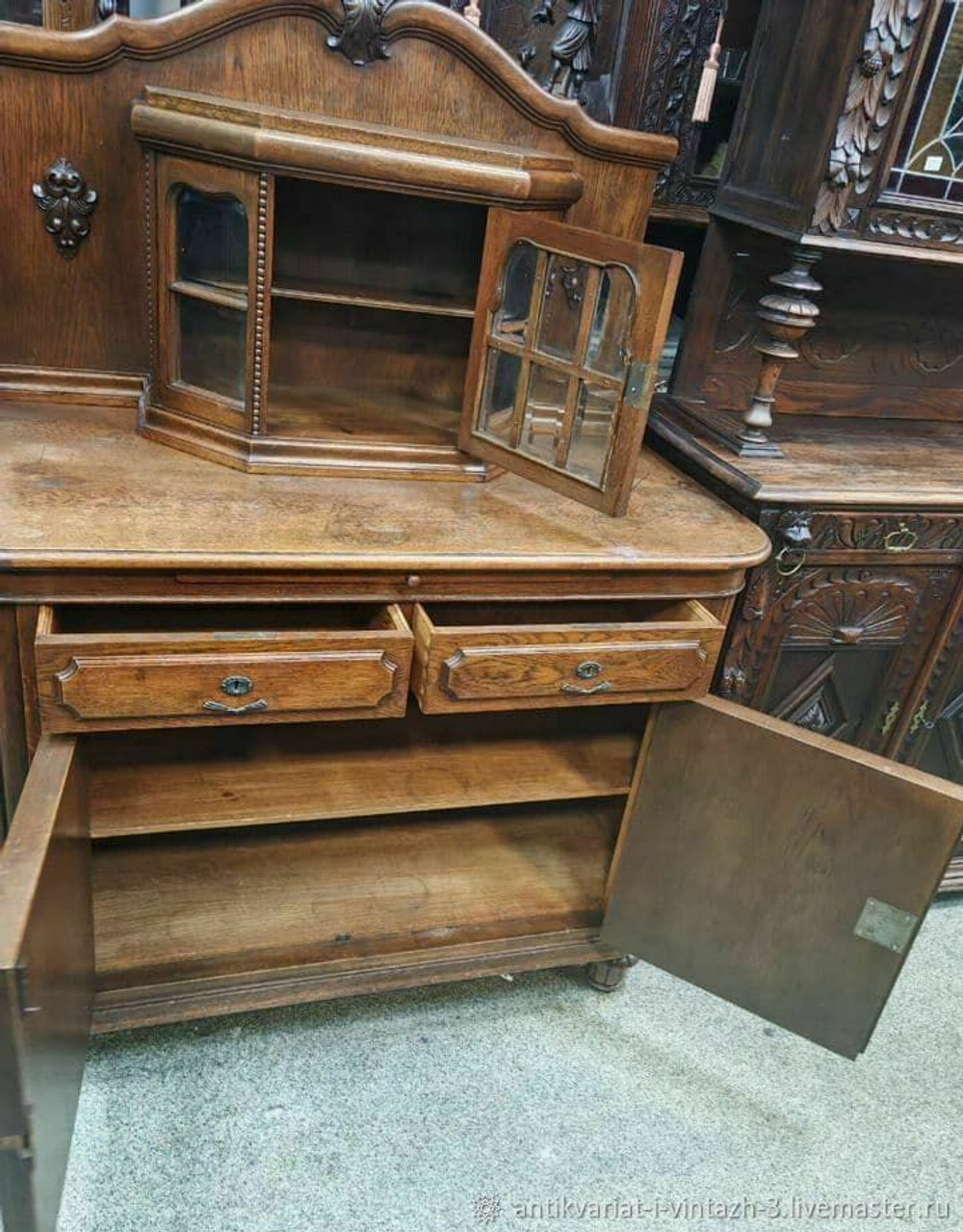 Старинный буфет сервант горка