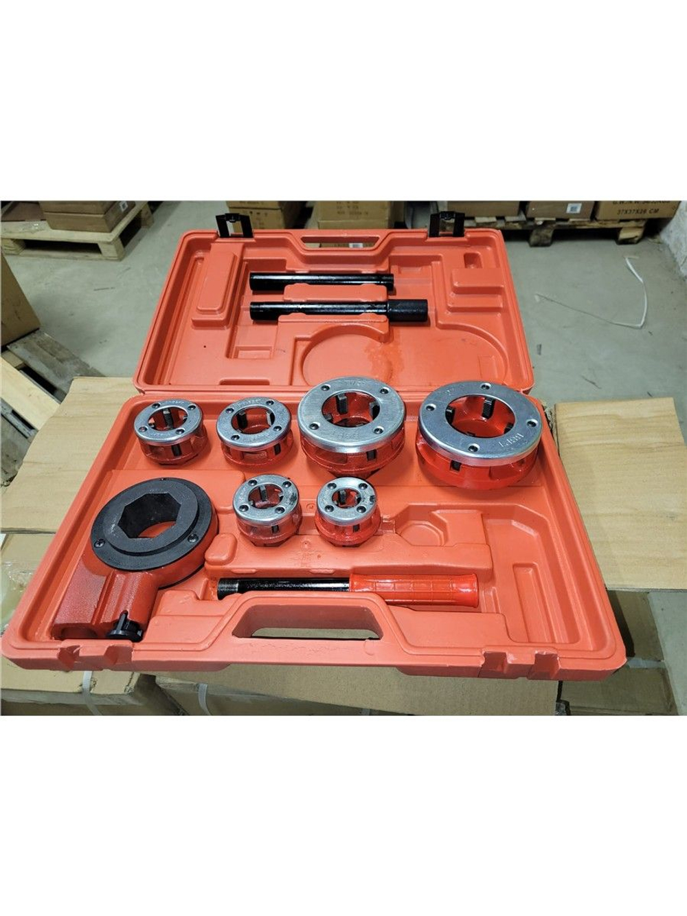 Клуппы трубные набор 6 клуппов трубных 1/2"-2" BSPT с трещоткой