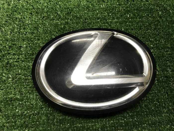 Эмблема решетки радиатора Lexus RX 3 AL10 (08-12)