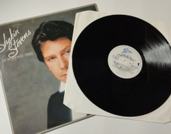 Винтажная виниловая пластинка LP Shakin Stevens Give Me Your Heart Tonight (Holland 1982)