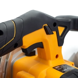 Пила циркулярная аккум (JCB-18CS-B-E)18V,3650 об/мин,диаметр диска 165мм в к-те с зарядным уст-вом(JCB-18VFC-E) 2.4A и батареей аккум(JCB-20LI-E)2.0AH JCB JCB-18CS-2XB-E