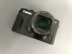 Canon G7X Mark II