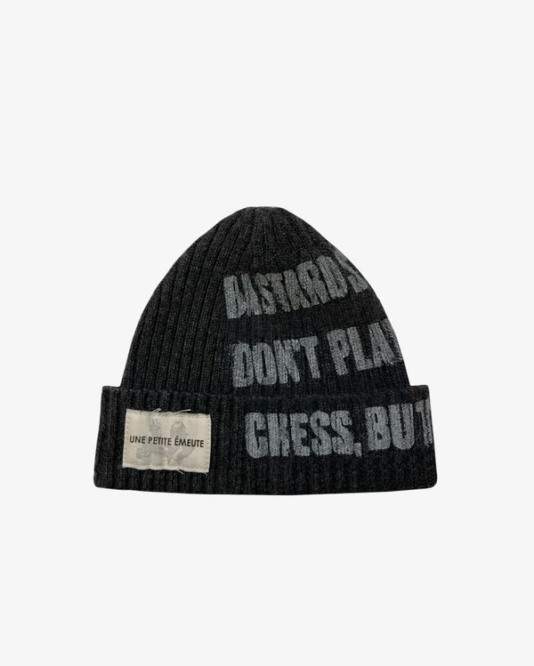 Шапка Однослойная Chess Bastards серая - фото 1
