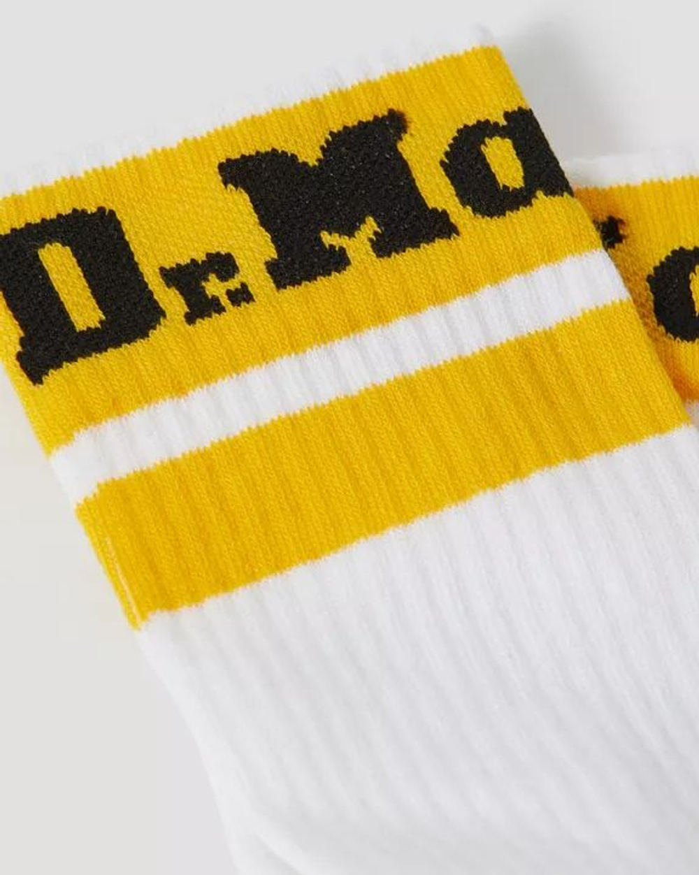 DR. MARTENS Носки спортивные из смесового хлопка, белые с логотипом на желтом фоне, M/L (42-48), 1 пара (Из Финляндии)
