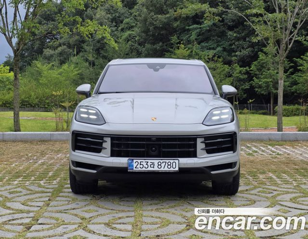 Porsche Cayenne 3.0 E-Hybrid — 2024