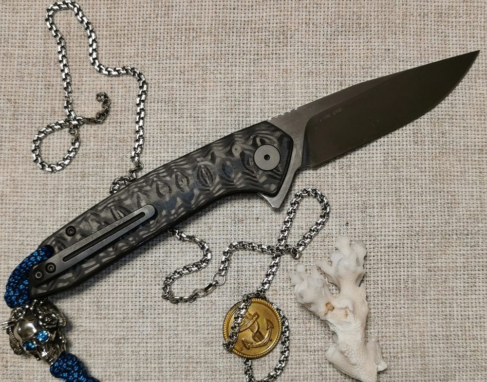 Нож складной Petrified Fish PF989
