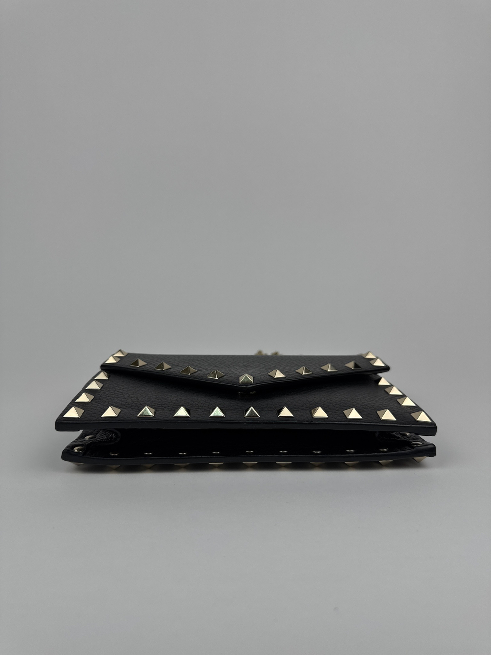 Сумка Valentino Rockstud Envelope