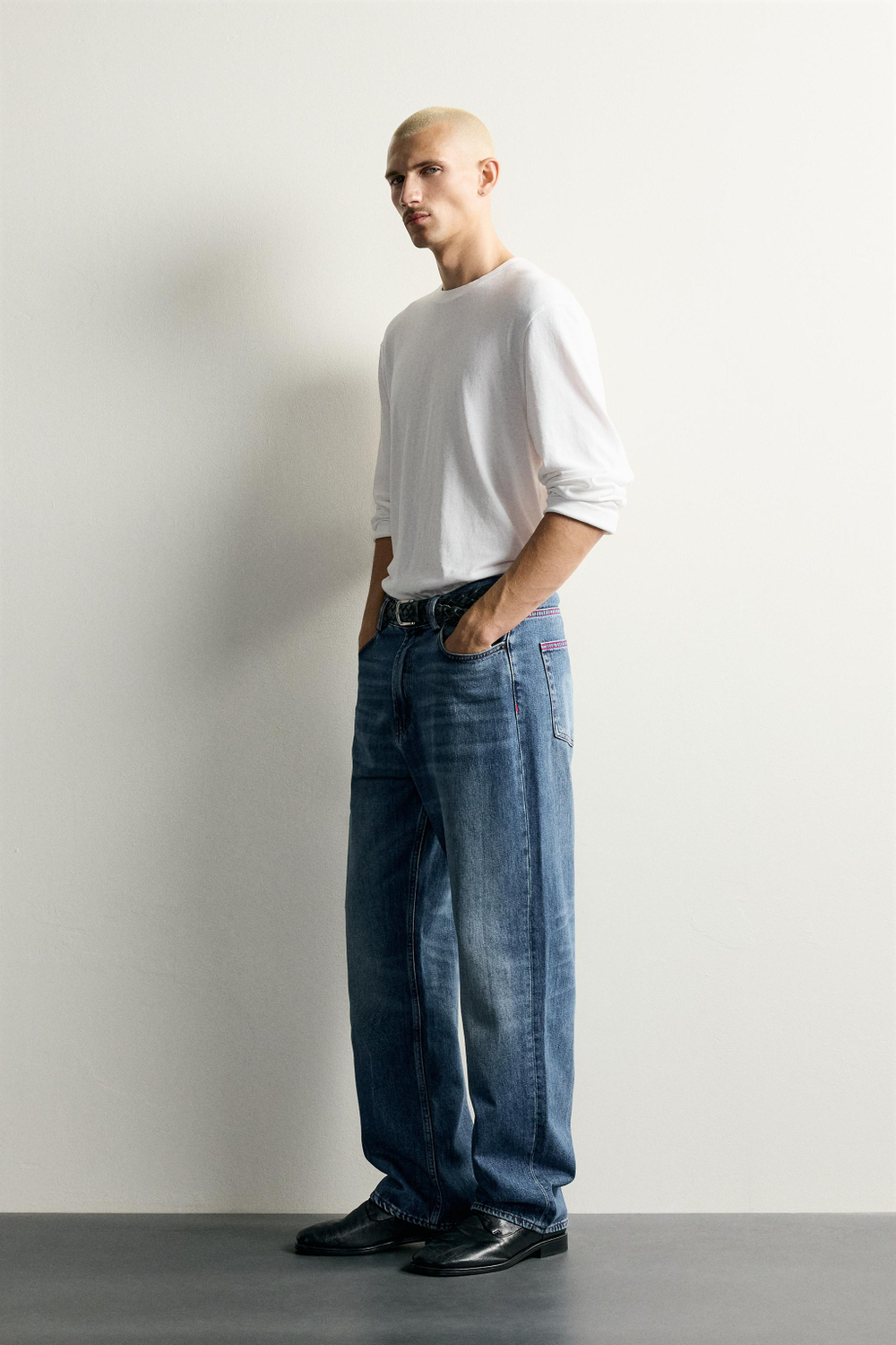 ДЖИНСЫ STRAIGHT FIT С КОНТРАСТНОЙ СТРОЧКОЙ — ZARA