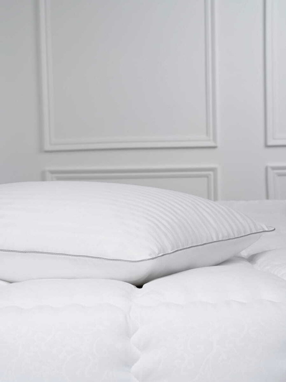 Подушка 50x70 Arya home Exclusive Line Elegia