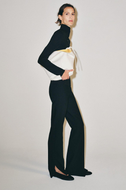 ZARA РАСКЛЕШЕННЫЕ БРЮКИ С РАЗРЕЗАМИ — ZW COLLECTION, ЧЕРНЫЙ